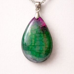 Stunning Dragons Vein Agate Teardrop Pendant Necklace